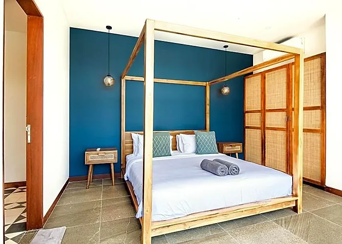 New 5br Villa, Enclosed Lounge, Canggu Oasis