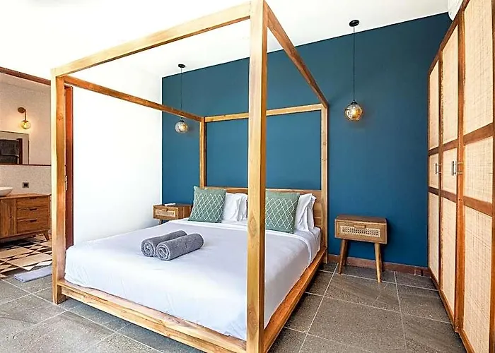 New 5br Villa, Enclosed Lounge, Canggu Oasis Villa Pererenan