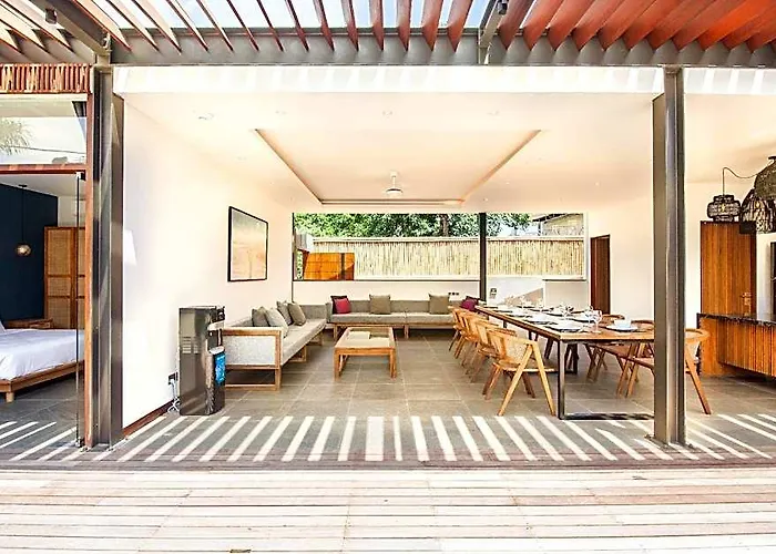 New 5br Villa, Enclosed Lounge, Canggu Oasis 别墅 *